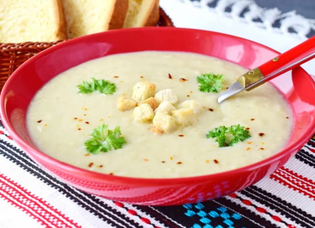 Jak zrobić zupę krem z kalafiora, która zachwyci Twoje podniebienie Jak zrobić zupę krem z kalafiora, która zachwyci Twoje podniebienie