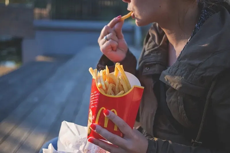 Ile kosztują zakręcone frytki w McDonald's? Ceny i promocje 2023