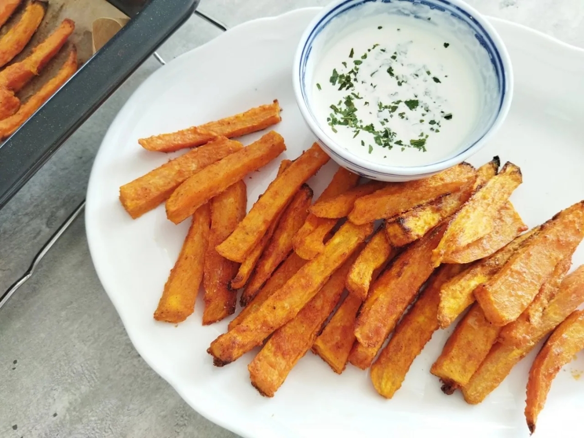 Jak zrobić chrupiące frytki z batatów, które zachwycą smakiem