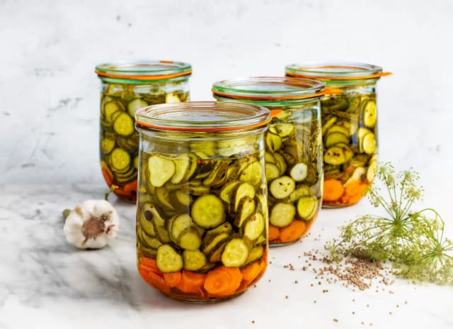 Sałatka szwedzka przepis jak zrobić - łatwy sposób na pyszne danie