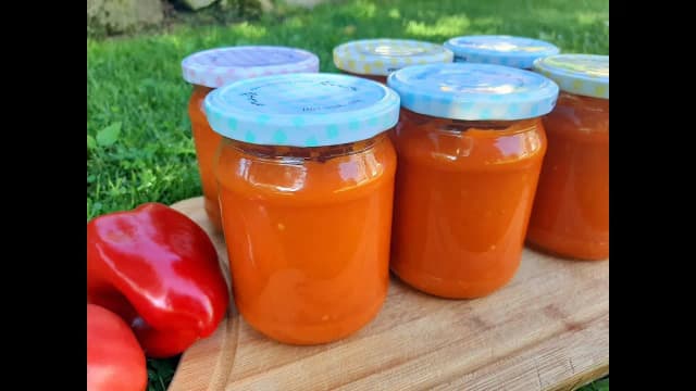 Jak przygotować idealny sos do spaghetti do słoików na zimę