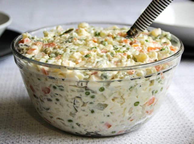 Co zrobić z sałatki jarzynowej? 5 zaskakujących przepisów na dania Co zrobić z sałatki jarzynowej? 5 zaskakujących przepisów na dania