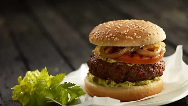 Jak smażyć burger wołowy z Lidla, aby były soczyste i pyszne